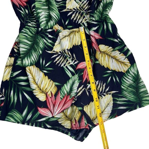 Superdown Penelope Palm Front Wrap Romper - Picture 9 of 14